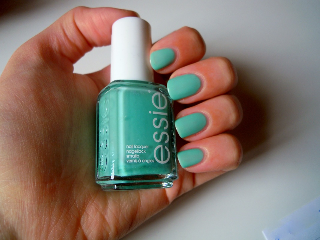 Essie Turquoise and caicos - Pretty purple
